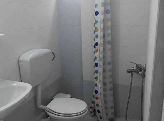 Moments Adamantas (Milos)