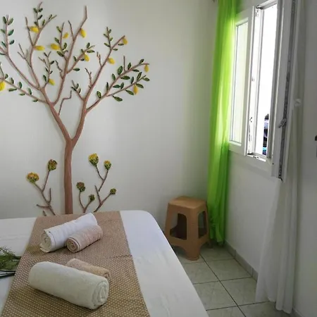 Hotel Moments Adamantas (Milos)
